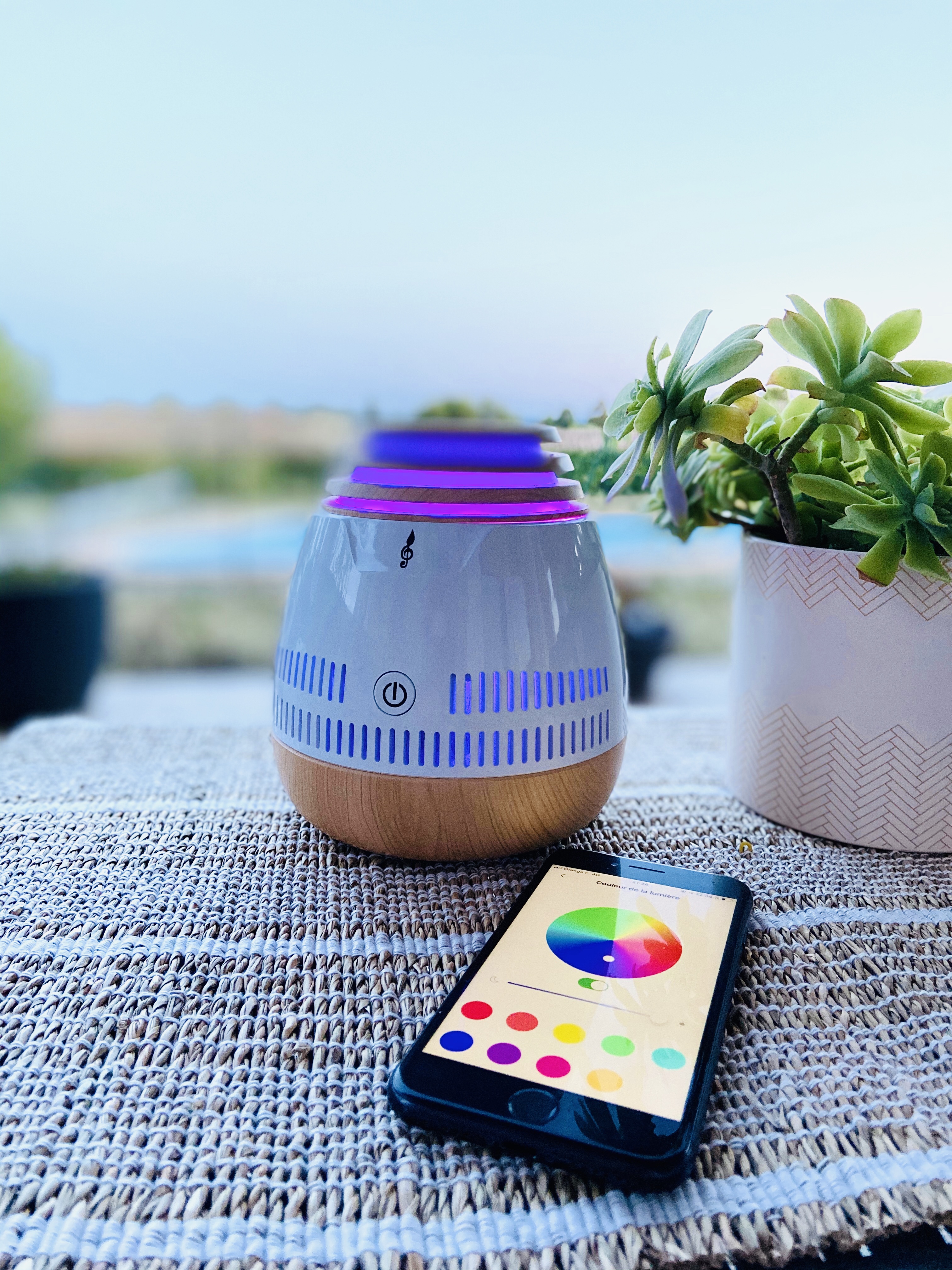 diffuseur-huiles-essentielles-enceinte-lumineuse-bluetooth-aromasound