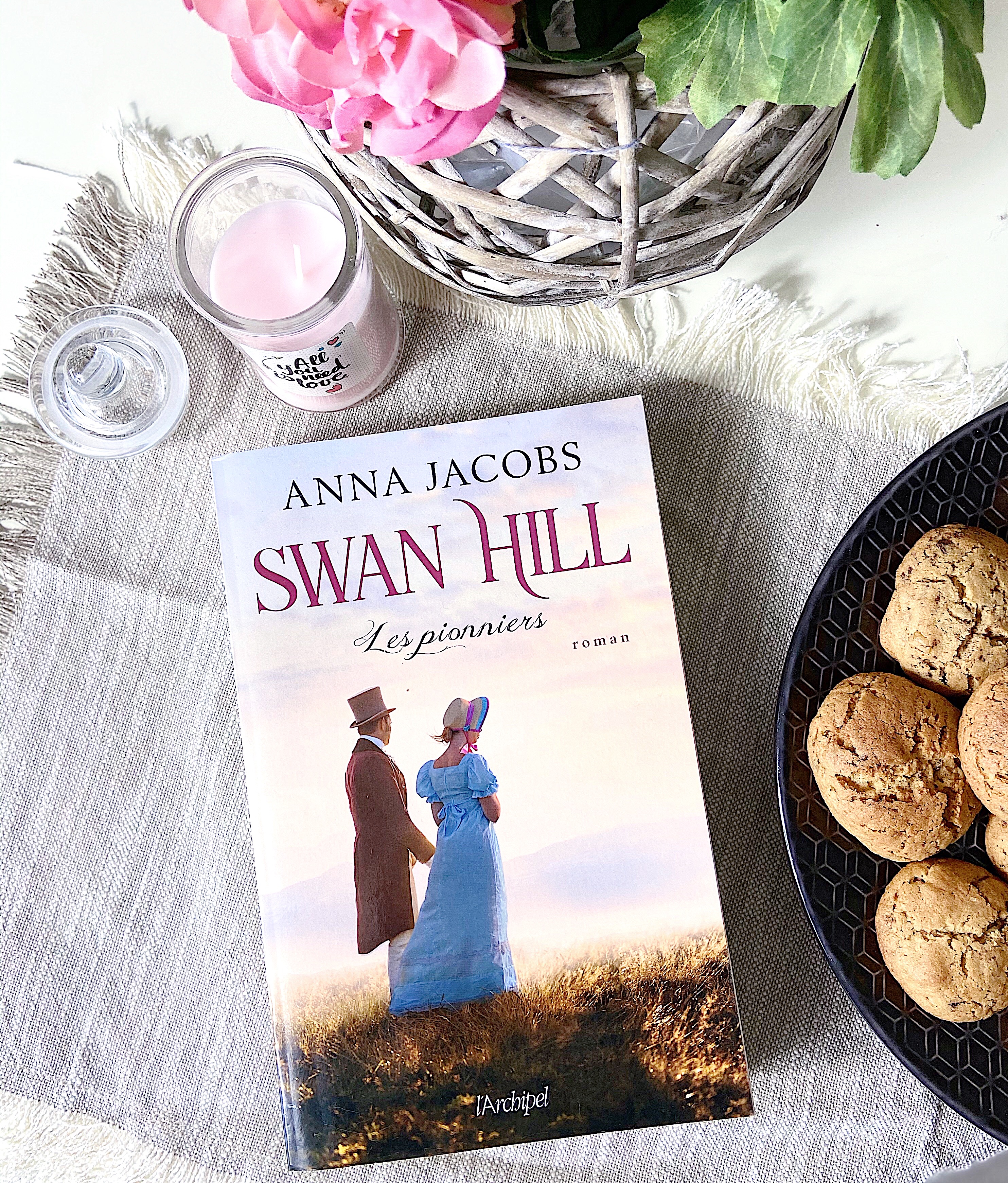 swan-hill-anna-jacobs-editions-archipel-roman-evasion-saga-australie-