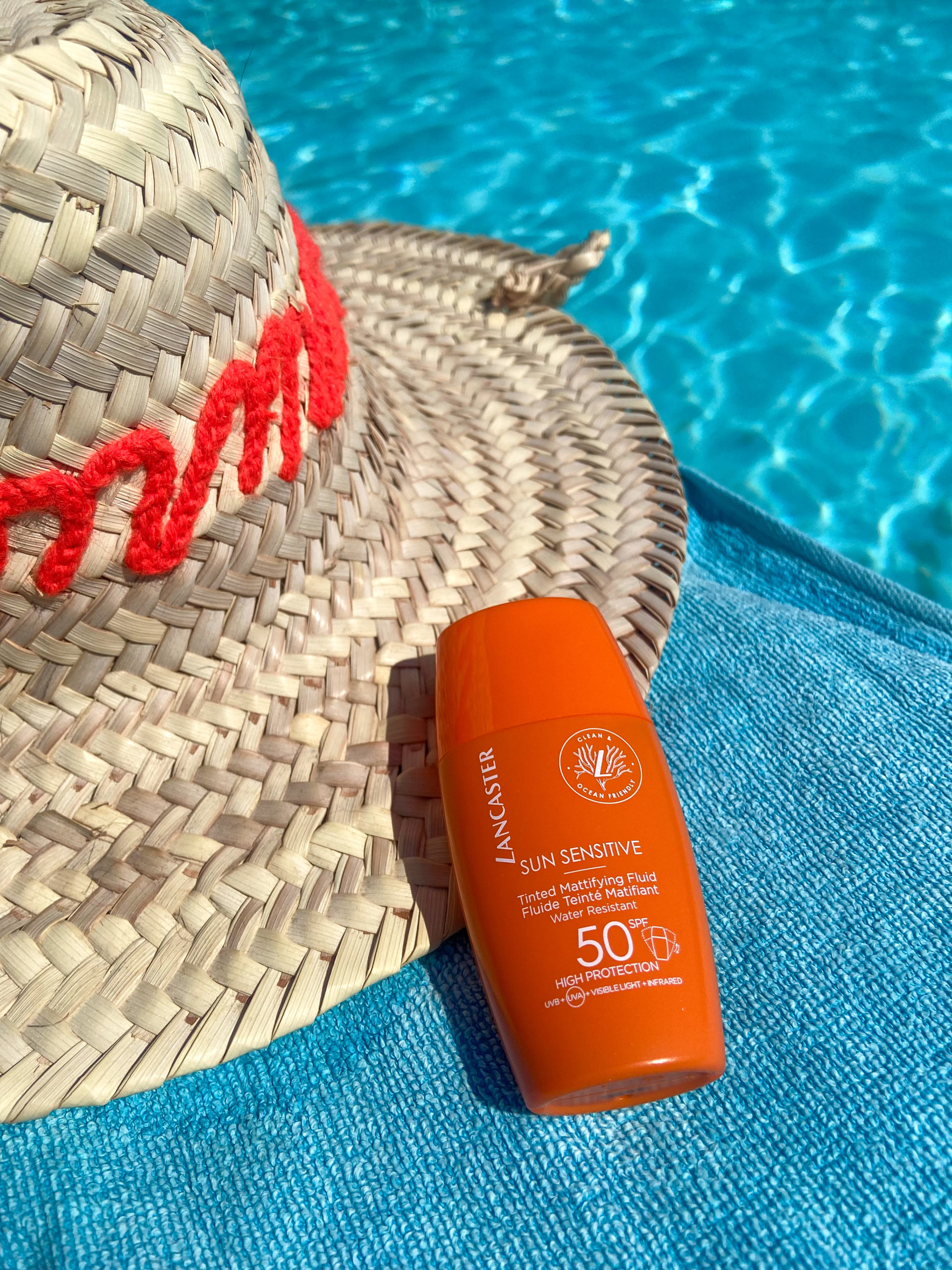 fluide-solaire-matifiant-teinte-spf-50-lancaster-nouveau-