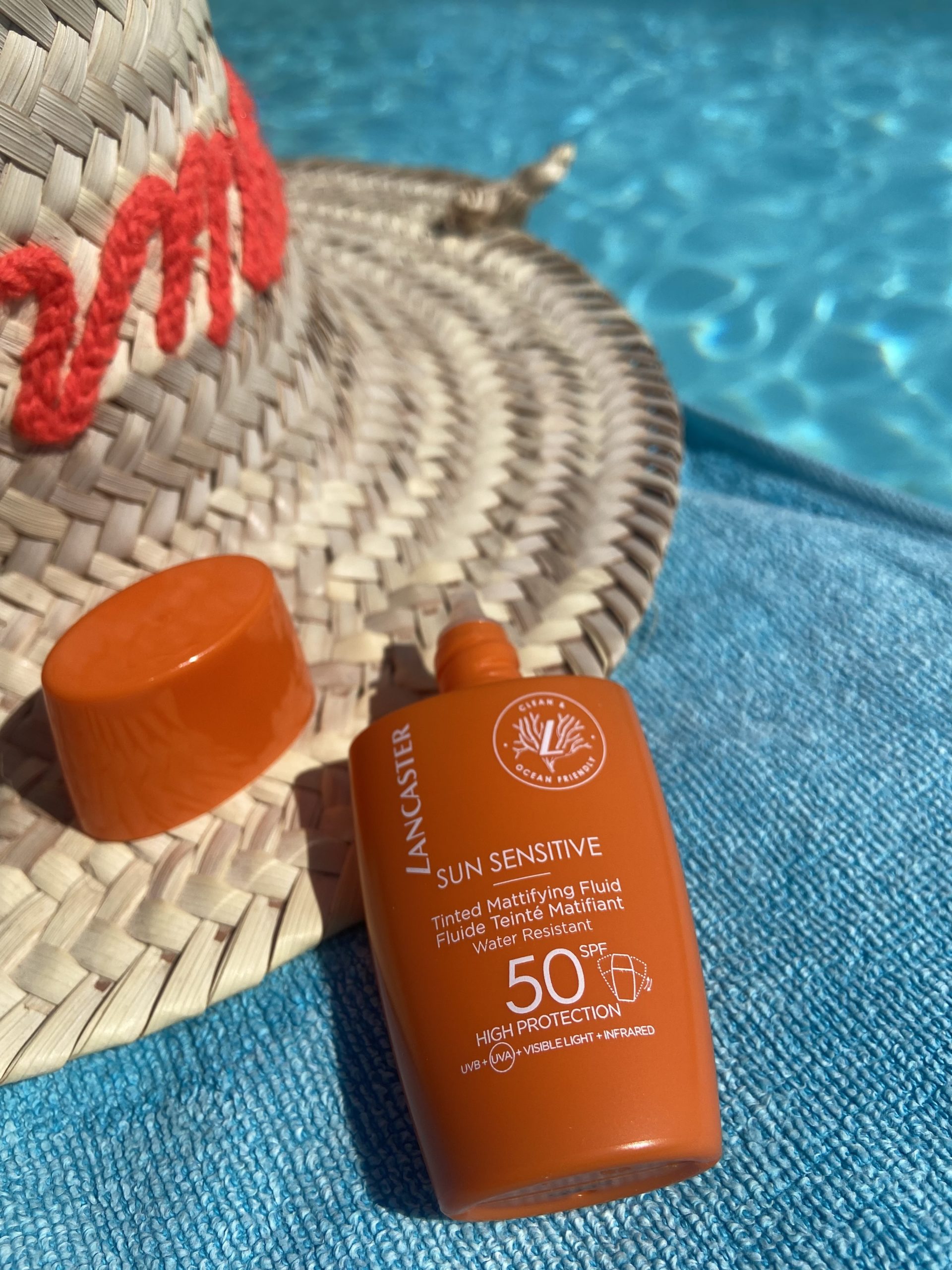 fluide-solaire-matifiant-teinte-spf-50-lancaster-nouveau-